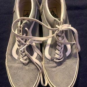 Vans Low-Top Sneakers in Gray and White